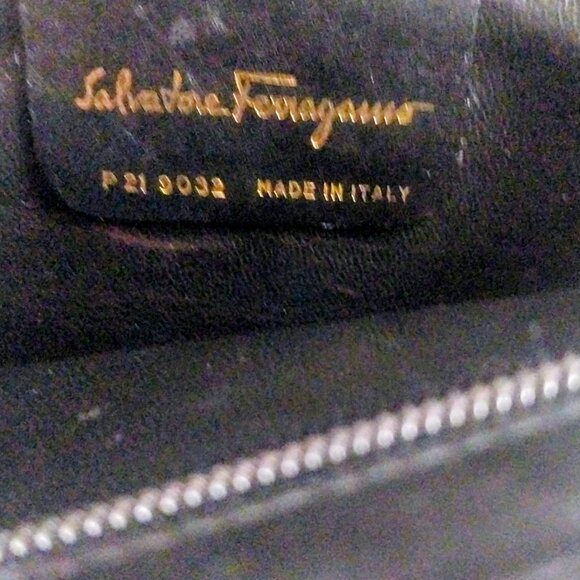 Salvatore Ferragamo Vintage Gold Chain Shoulder Bag Black Patent Snakeskin - Picture 2 of 8